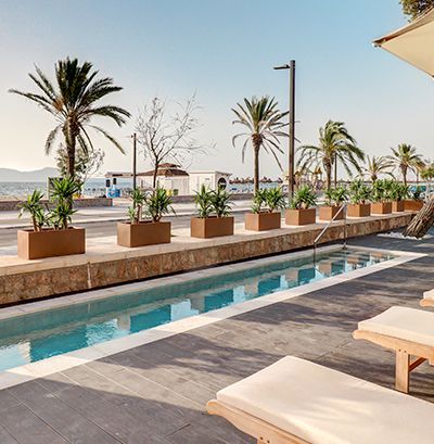 Front terrace and swimming pool of Hotel Uyal